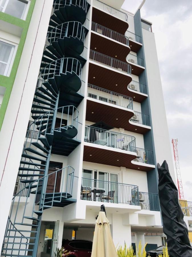 Premier Executive Apartment - The Ivy, East Legon Accra Ngoại thất bức ảnh